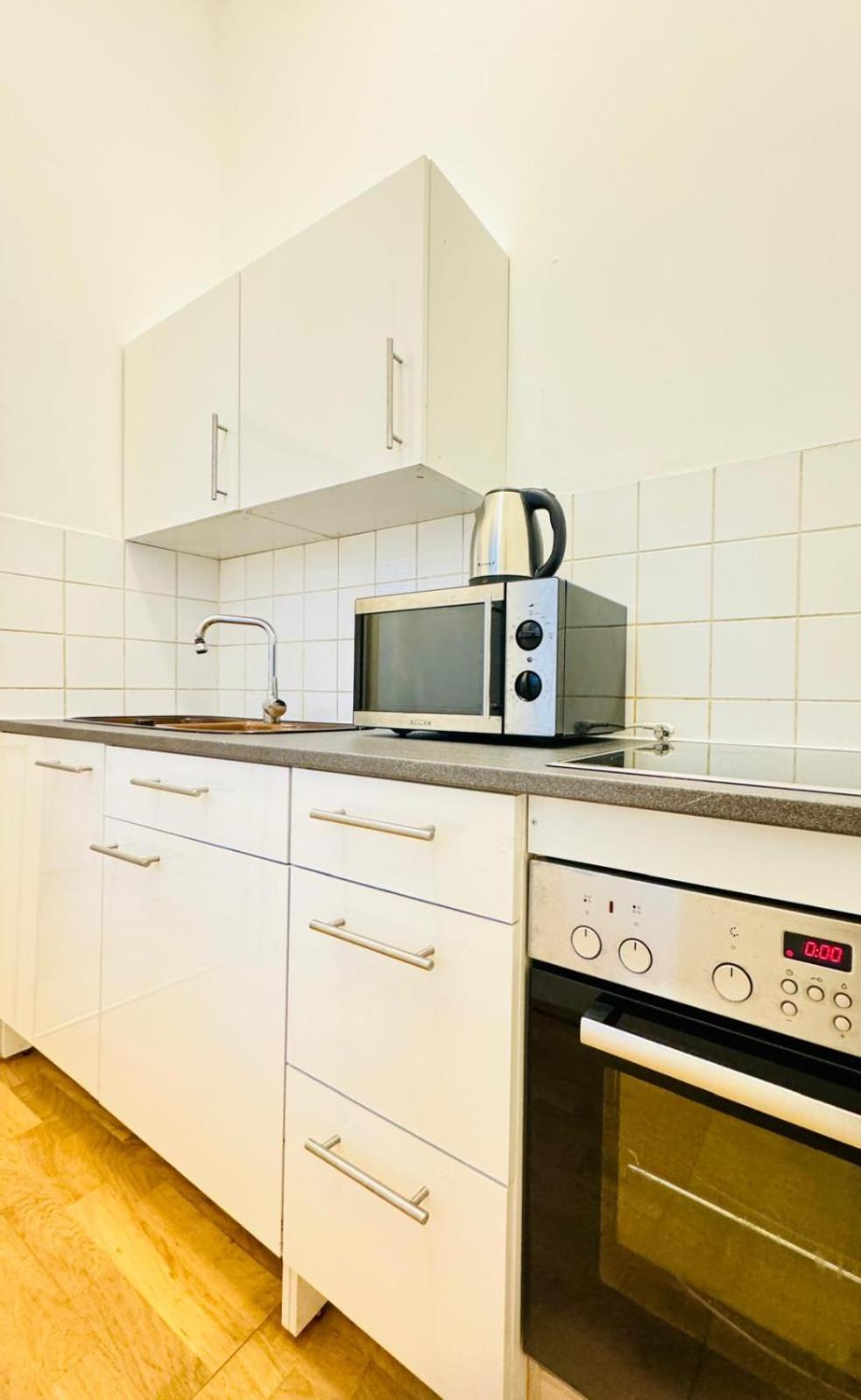 Appartamento Comfy 1br For 4, 10min Transport To Stadthalle *